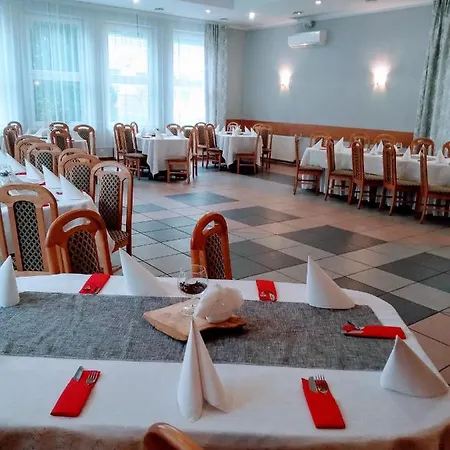 Centrum Rekreacji I Konferencji Geovita Plotki *