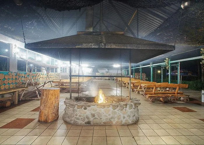 Centrum Rekreacji I Konferencji Geovita Plotki 홀리데이파크 피와